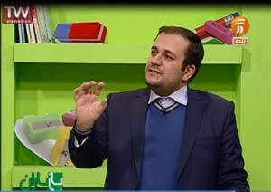 تجلیل سهیل رجبی از هنرمند عرصه کودک و نوجوان آقای ایرج طهماسب در برنامه زنده بازباران